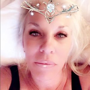 Meet your Posher, Jeanine